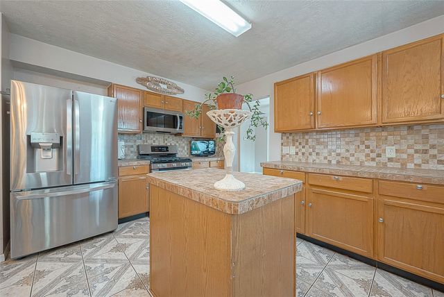 4603 Daisy Meadow Drive, Katy, TX 77449