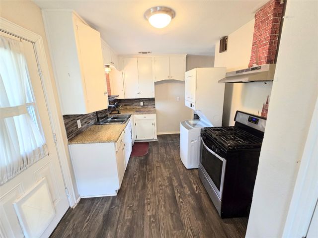 3103 Elsie Faye Heggins Street, Dallas, TX 75215