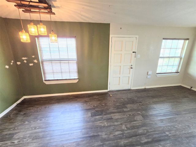 3103 Elsie Faye Heggins Street, Dallas, TX 75215