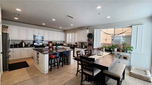 3341 E Pine Ridge, Ontario, CA 91761