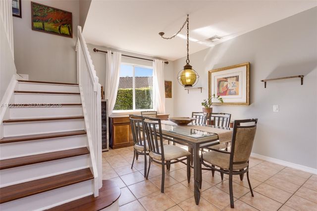 1280 Majesty Ter, Weston, FL 33327