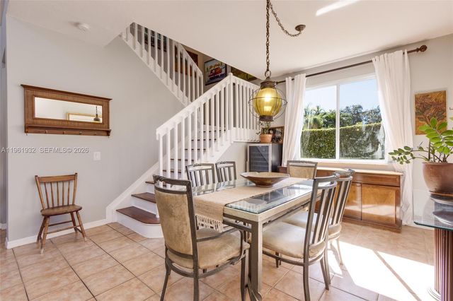 1280 Majesty Ter, Weston, FL 33327