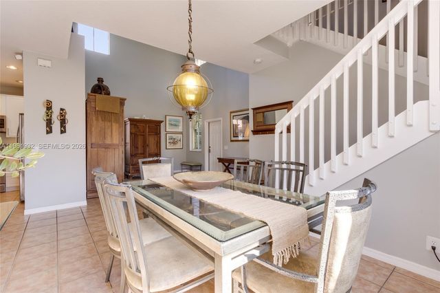 1280 Majesty Ter, Weston, FL 33327