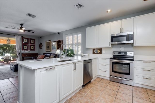 1280 Majesty Ter, Weston, FL 33327