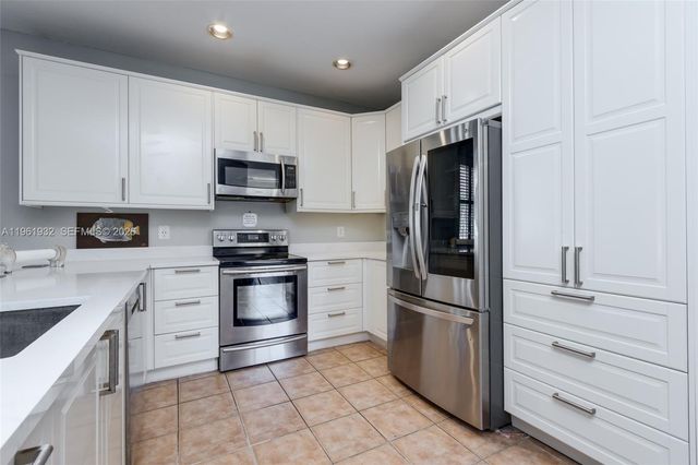 1280 Majesty Ter, Weston, FL 33327