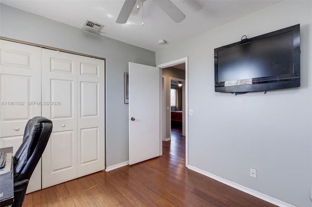 1280 Majesty Ter, Weston, FL 33327