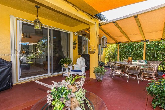 1280 Majesty Ter, Weston, FL 33327