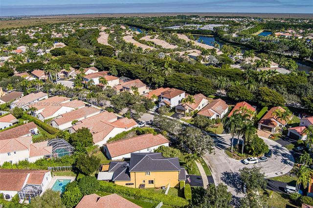 1280 Majesty Ter, Weston, FL 33327