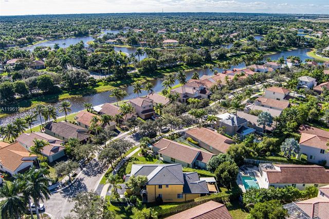 1280 Majesty Ter, Weston, FL 33327