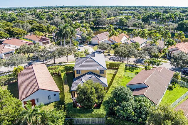 1280 Majesty Ter, Weston, FL 33327