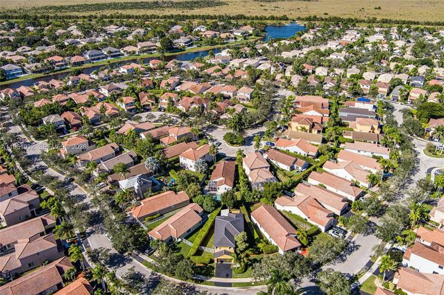 1280 Majesty Ter, Weston, FL 33327