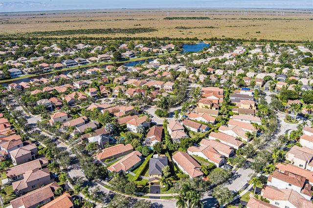 1280 Majesty Ter, Weston, FL 33327