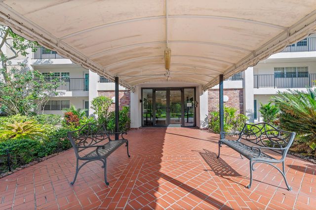 3250 N Palm Aire Drive 904, Pompano Beach, FL 33069