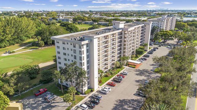 3250 N Palm Aire Drive 904, Pompano Beach, FL 33069