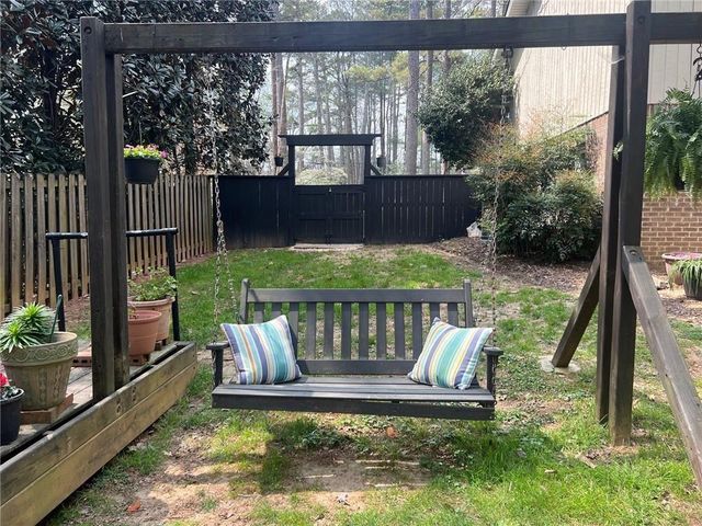 9635 Red Bird Lane, Johns Creek, GA 30022