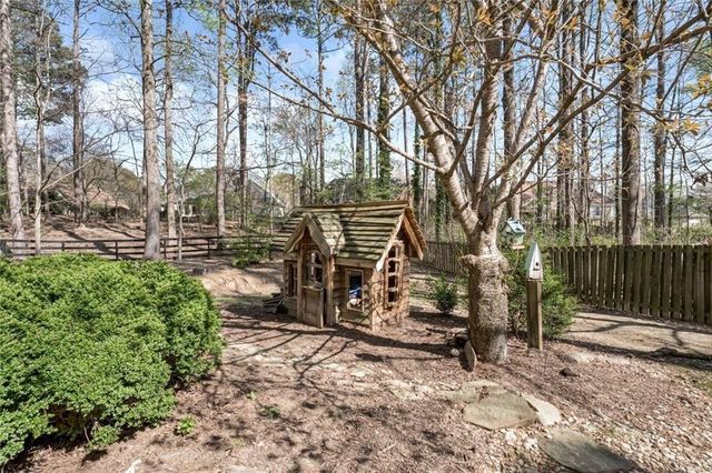 9635 Red Bird Lane, Johns Creek, GA 30022