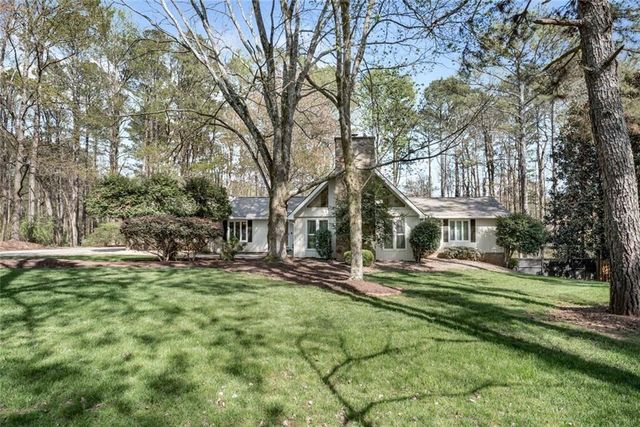 9635 Red Bird Lane, Johns Creek, GA 30022