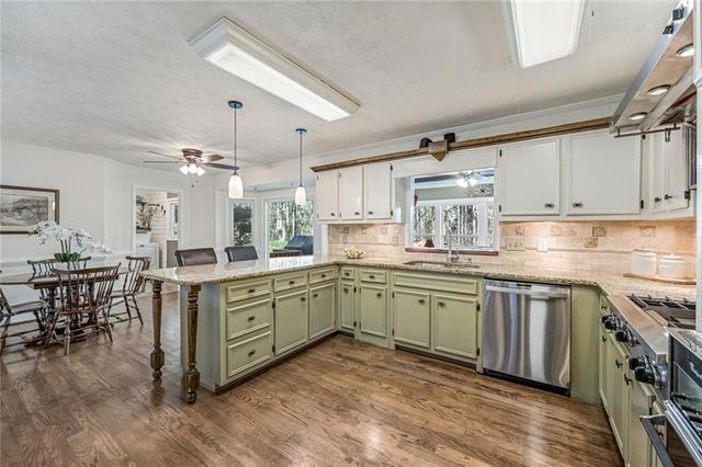 9635 Red Bird Lane, Johns Creek, GA 30022