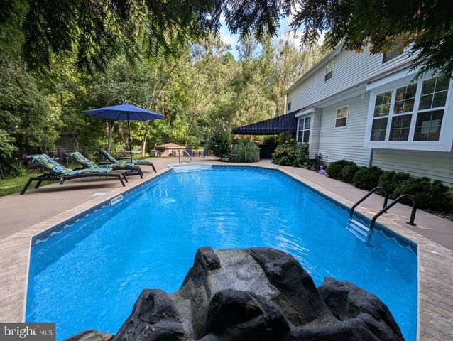 15 RAVENSWOOD WAY, Sewell, NJ 08080