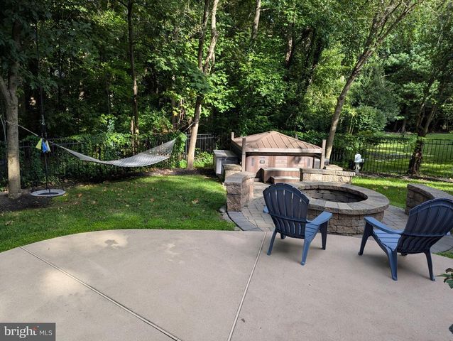 15 RAVENSWOOD WAY, Sewell, NJ 08080