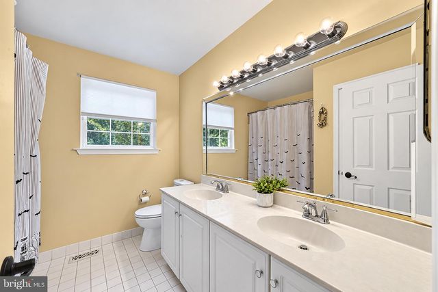 15 RAVENSWOOD WAY, Sewell, NJ 08080