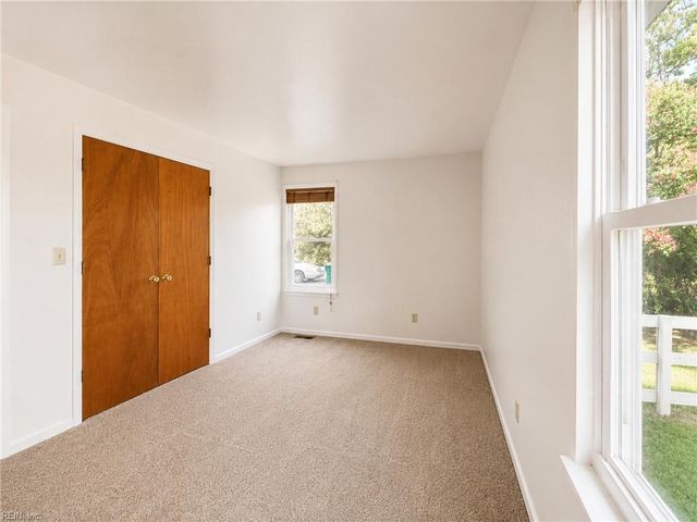 2021 Tidemill Haven Ln LN, Hayes, VA 23072