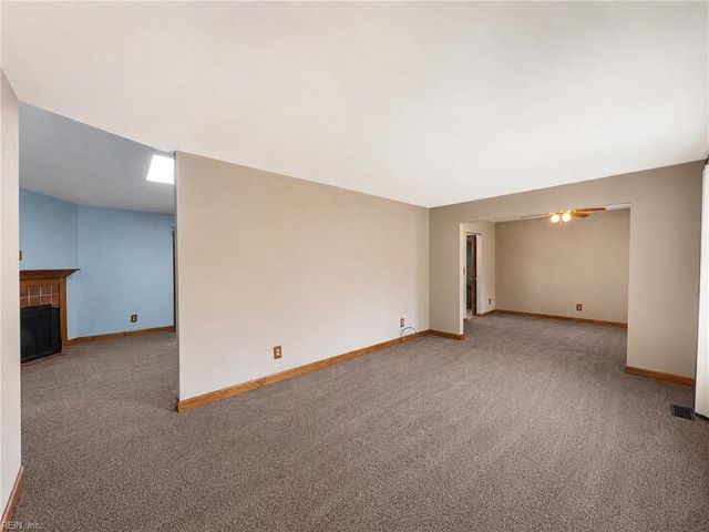 2021 Tidemill Haven Ln LN, Hayes, VA 23072