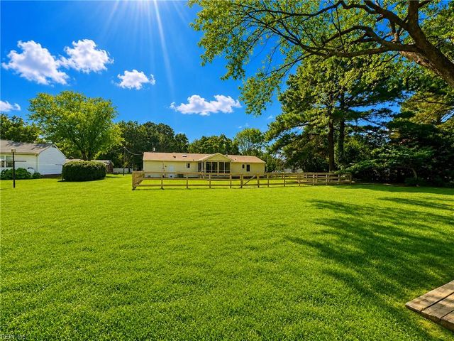 2021 Tidemill Haven Ln LN, Hayes, VA 23072