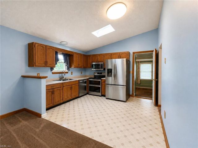 2021 Tidemill Haven Ln LN, Hayes, VA 23072