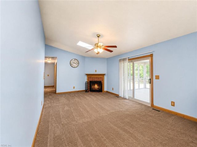 2021 Tidemill Haven Ln LN, Hayes, VA 23072
