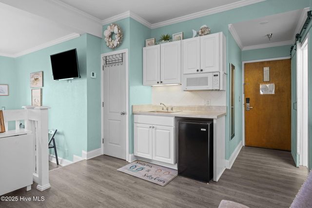 602 W Ft Macon Road 148, Atlantic Beach, NC 28512