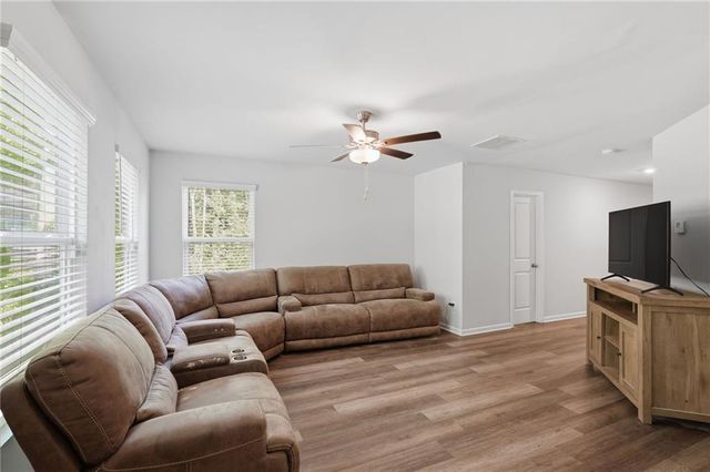 404 Cassidy Trail, Douglasville, GA 30134