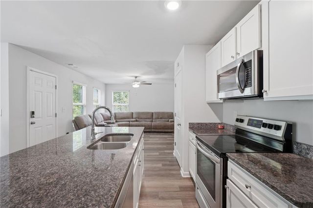 404 Cassidy Trail, Douglasville, GA 30134