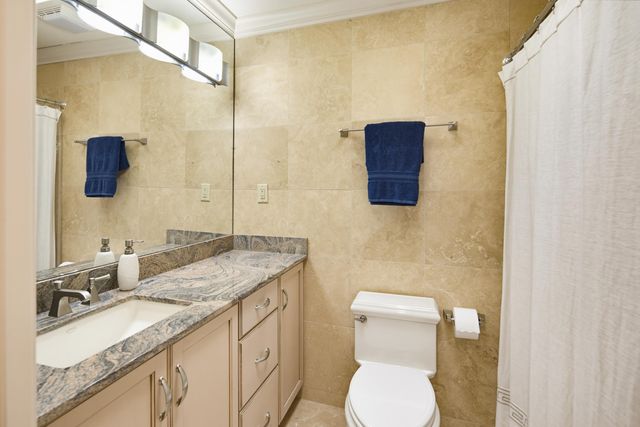 369 Riverbluff Pl Apt 3, Memphis, TN 38103