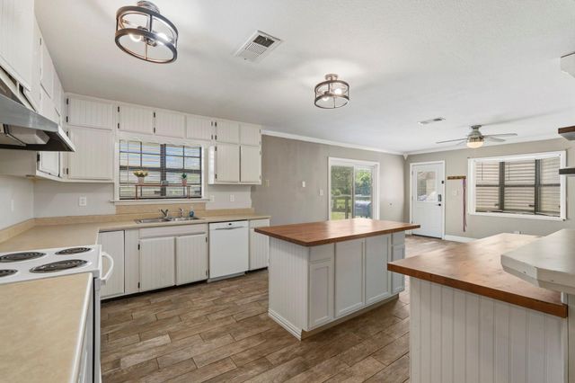 16101 Bluebird Street, Santa Fe, TX 77517