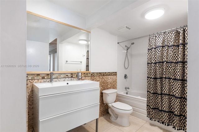 690 SW 1st Ct 1017, Miami, FL 33130