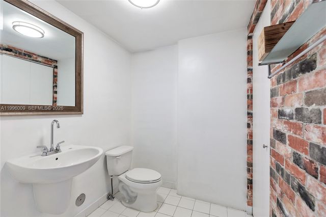 690 SW 1st Ct 1017, Miami, FL 33130