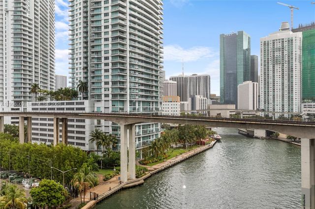 690 SW 1st Ct 1017, Miami, FL 33130