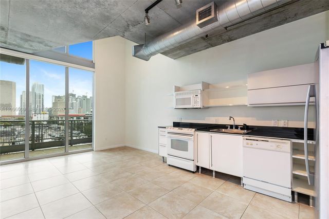 690 SW 1st Ct 1017, Miami, FL 33130