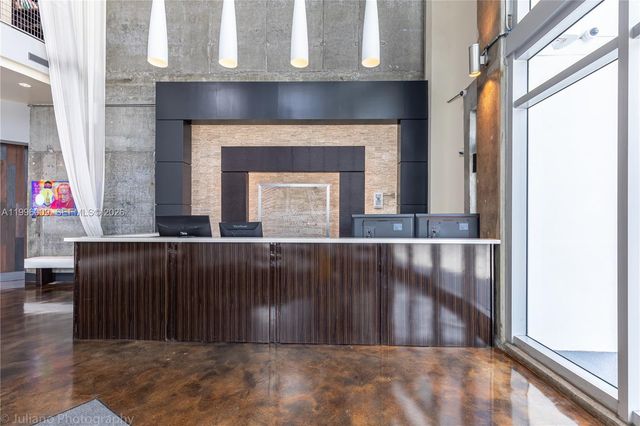 690 SW 1st Ct 1017, Miami, FL 33130