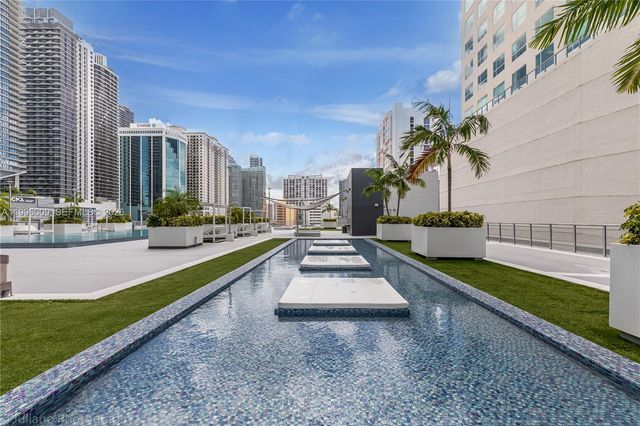 690 SW 1st Ct 1017, Miami, FL 33130