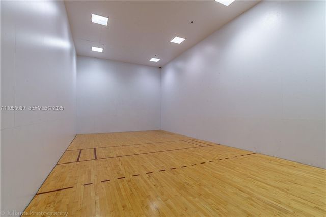 690 SW 1st Ct 1017, Miami, FL 33130