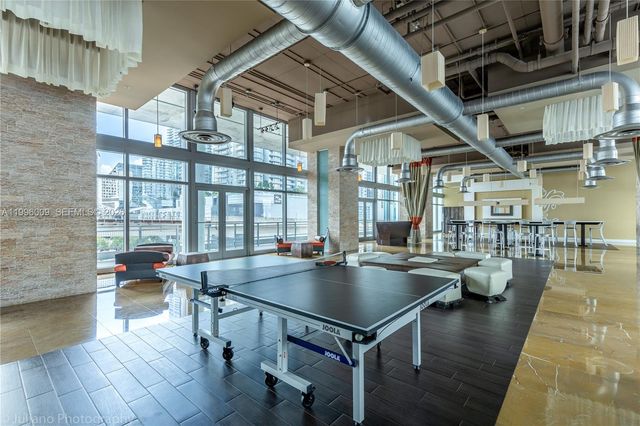 690 SW 1st Ct 1017, Miami, FL 33130