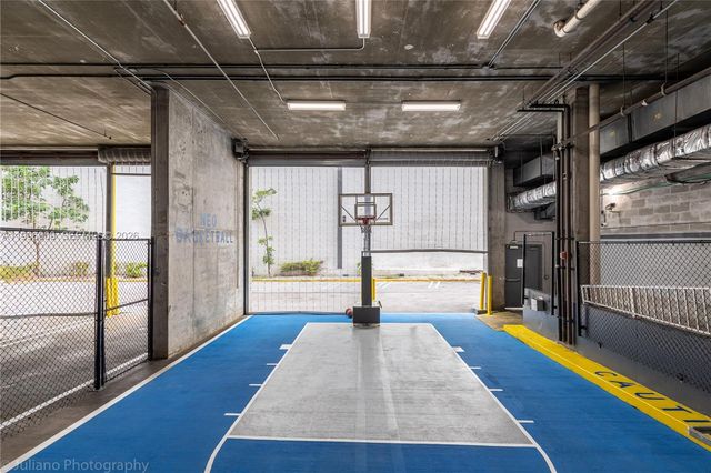 690 SW 1st Ct 1017, Miami, FL 33130