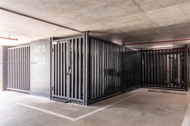 690 SW 1st Ct 1017, Miami, FL 33130