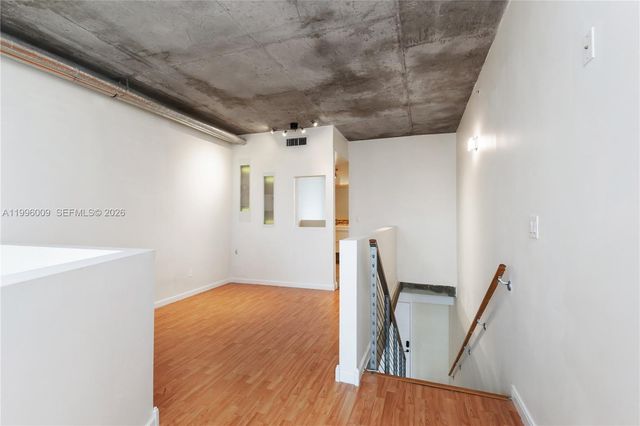 690 SW 1st Ct 1017, Miami, FL 33130