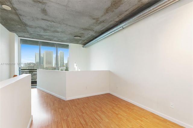 690 SW 1st Ct 1017, Miami, FL 33130