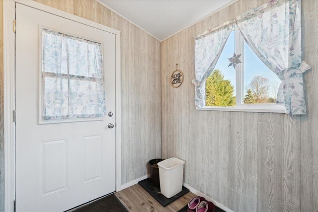 20089 W Lake Montcalm Road, Howard City, MI 49329