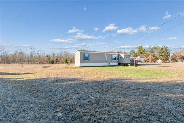 20089 W Lake Montcalm Road, Howard City, MI 49329