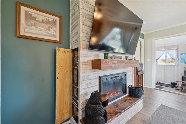 20089 W Lake Montcalm Road, Howard City, MI 49329